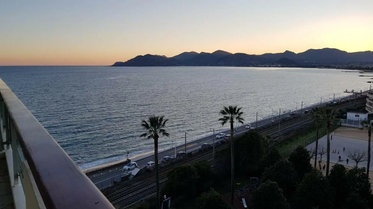 Appartement Chateau De La Mer カンヌ 0*,